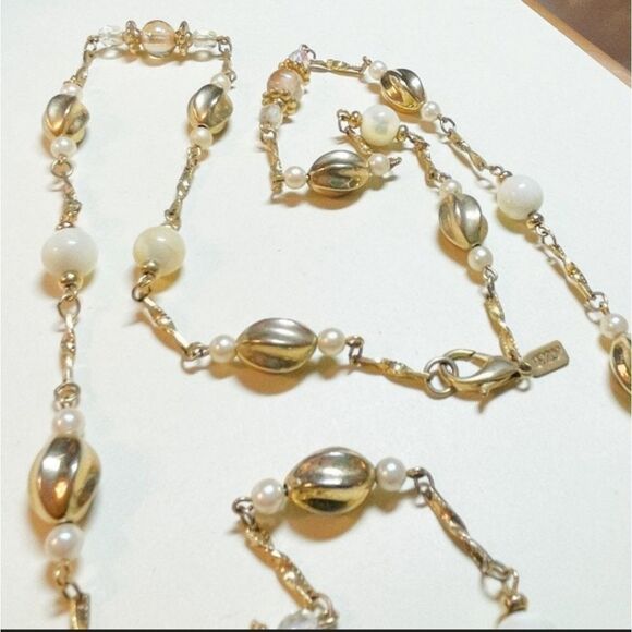 VINTAGE SIGNED "1928" AB GLASS & PEARL 35" NECKLACE - Picture 6 of 7